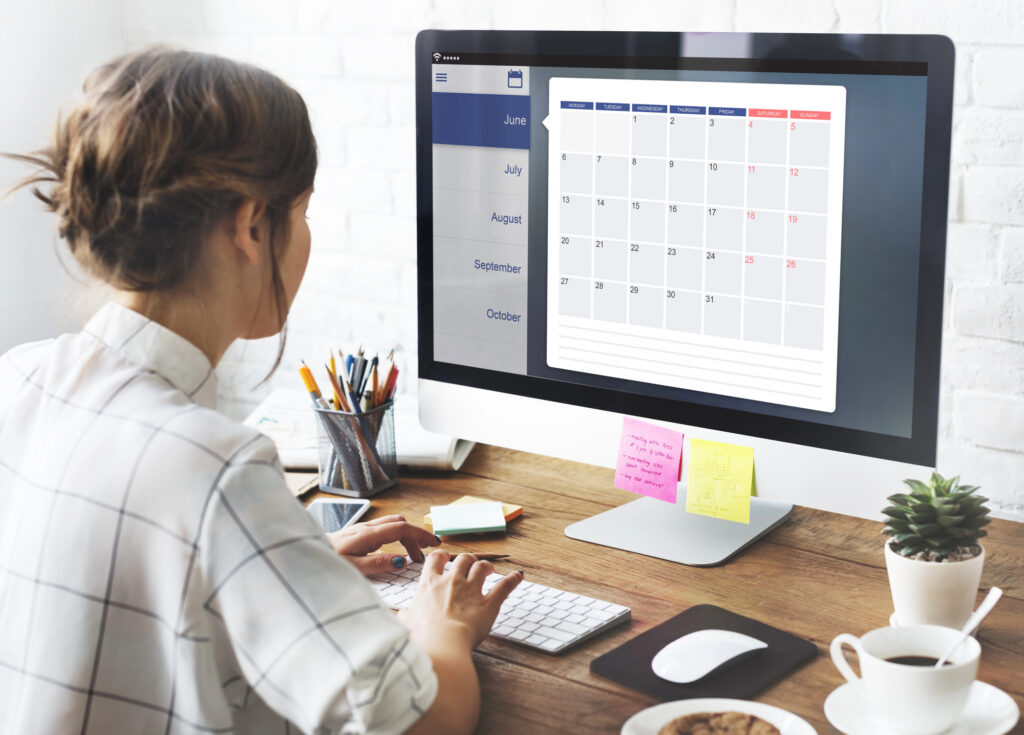 Virtual assistant using an online calendar to arrange discovery calls